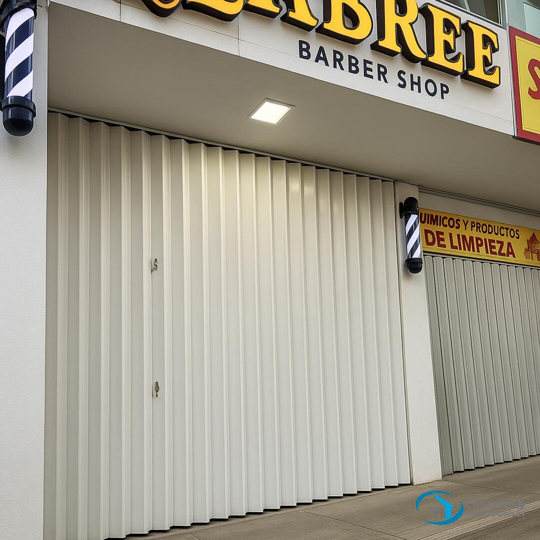 Cortinas tipo acordeón para locales comerciales: planea aperturas sin complicar tu jornada